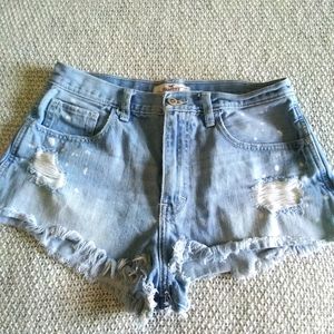 HOLLISTER Distressed Short Shorts
